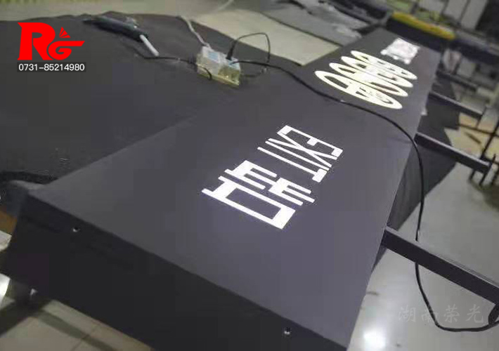 ���P��U�՟���